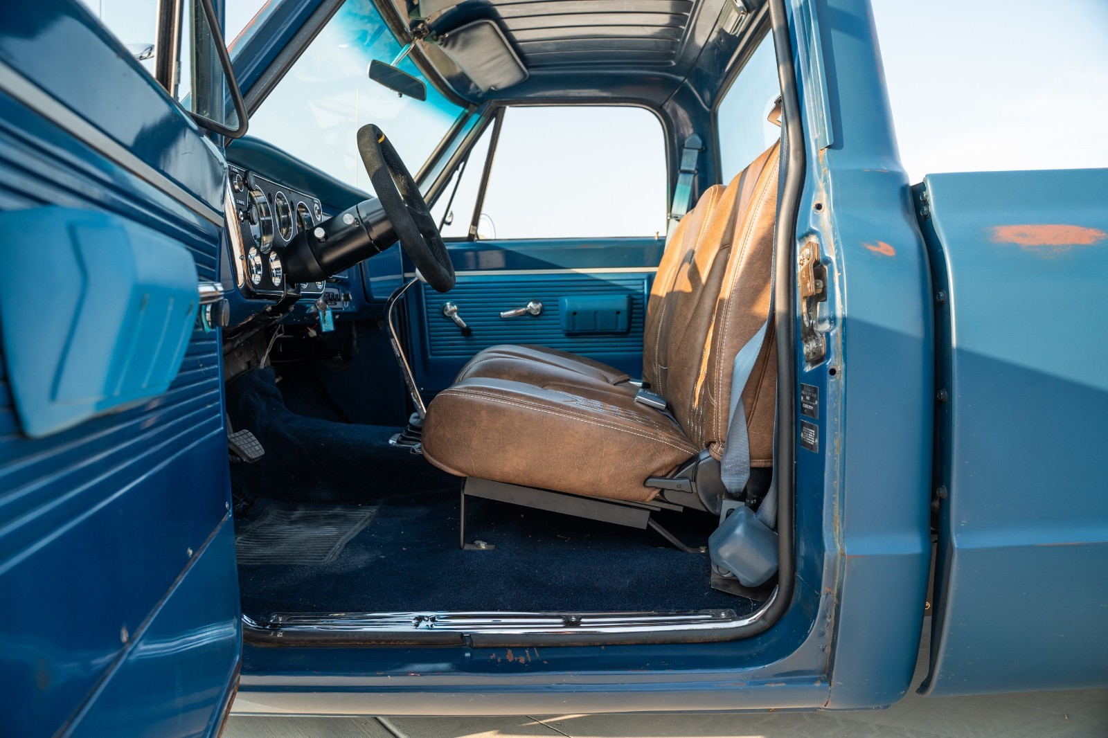 Chevrolet-C-10-1968-Truck-16