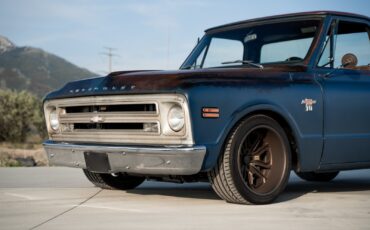Chevrolet-C-10-1968-Truck-2