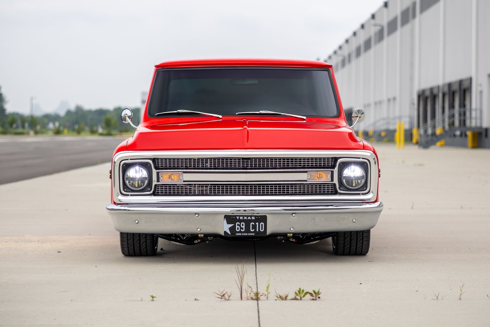 Chevrolet-C-10-1969-Pickup-Truck-2