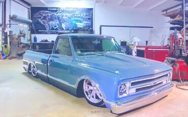 Chevrolet-C-10-1970-Standard-Cab-Pickup-2