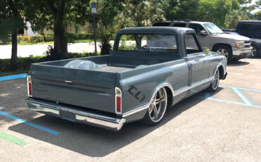 Chevrolet-C-10-1970-Standard-Cab-Pickup-6