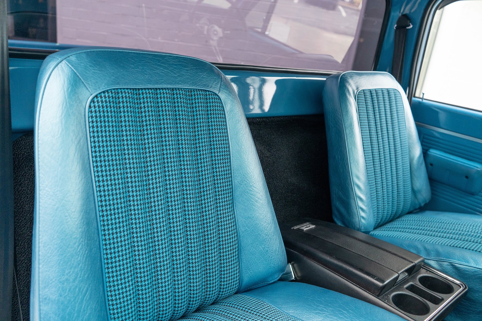 Chevrolet-C-10-1971-Pickup-23