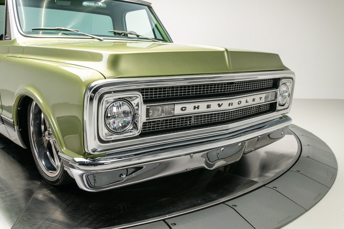 Chevrolet-C-10-1972-Pickup-Truck-10