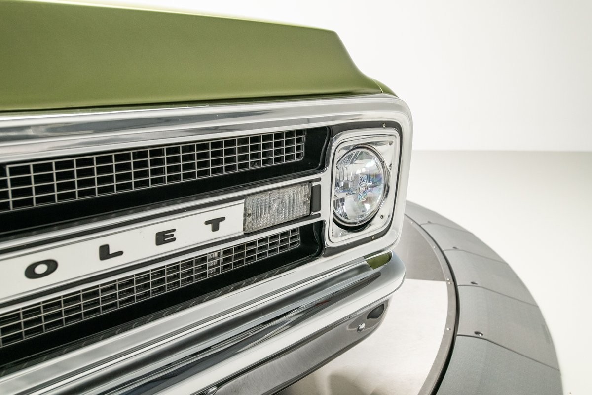 Chevrolet-C-10-1972-Pickup-Truck-11