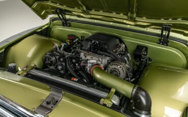 Chevrolet-C-10-1972-Pickup-Truck-2