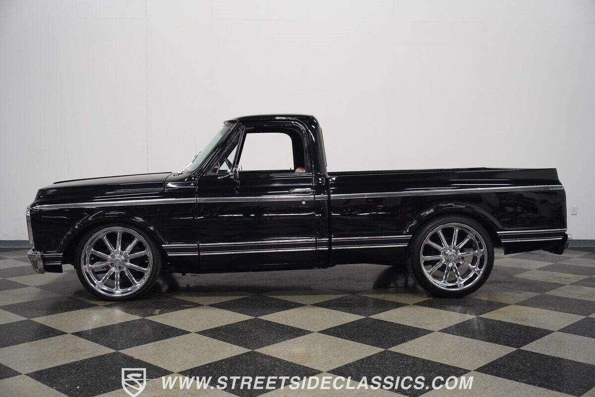 Chevrolet-C-10-1972-Pickup-Truck-2