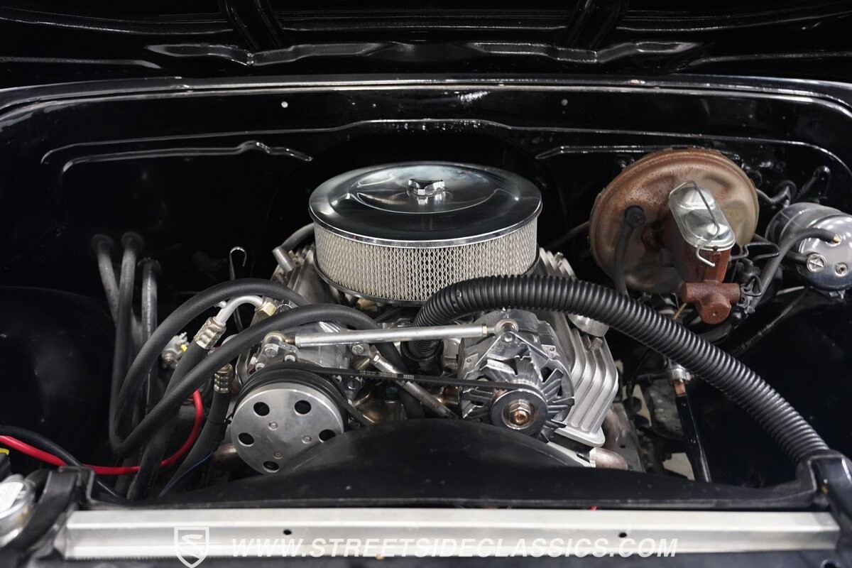 Chevrolet-C-10-1972-Pickup-Truck-3