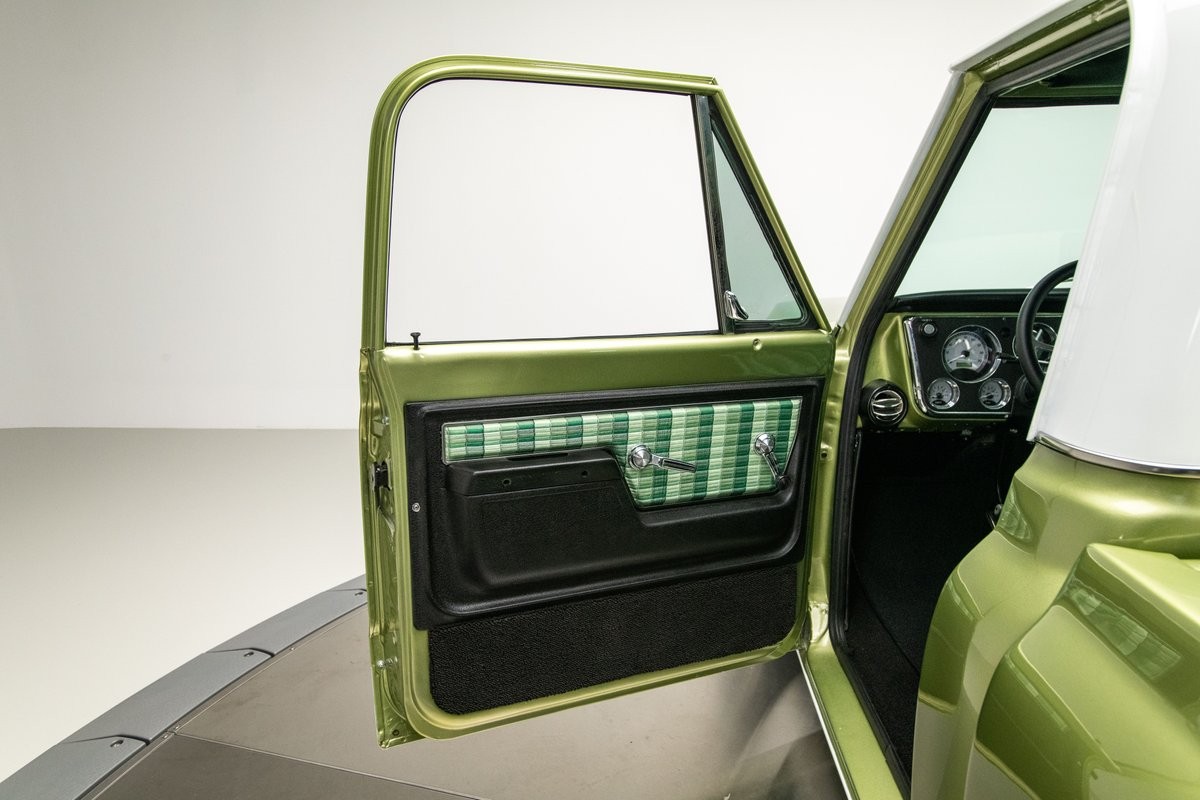 Chevrolet-C-10-1972-Pickup-Truck-34