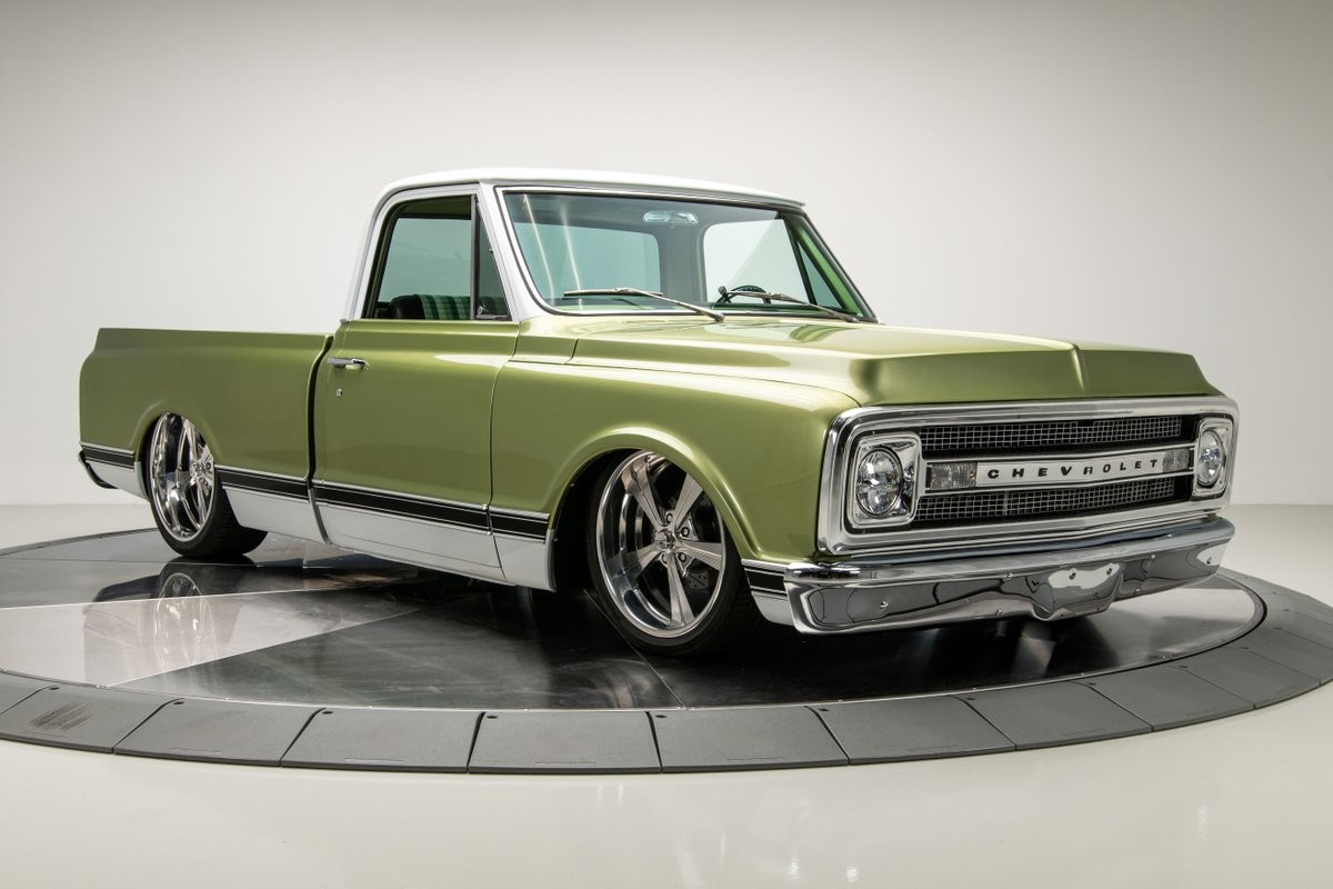 Chevrolet-C-10-1972-Pickup-Truck-9