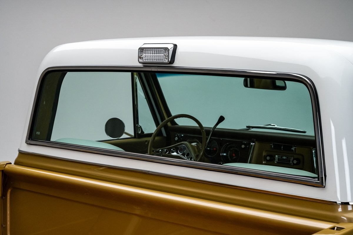 Chevrolet-C-10-1972-Truck-21