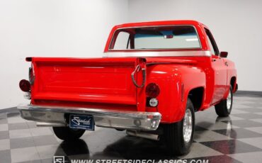 Chevrolet-C-10-1973-Pickup-Truck-11