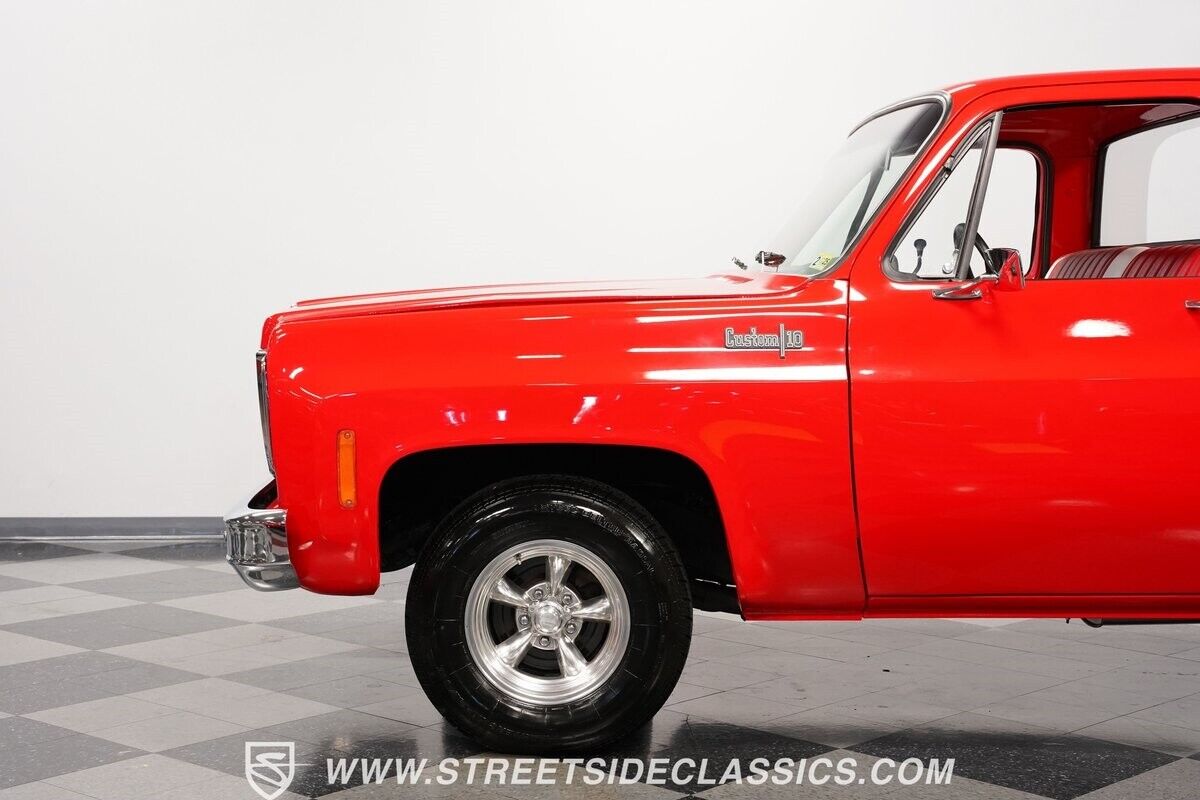 Chevrolet-C-10-1973-Pickup-Truck-23