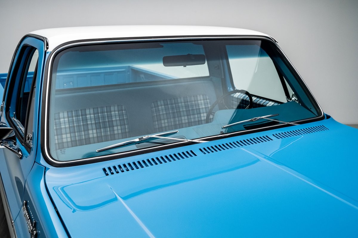 Chevrolet-C-10-1973-Pickup-Truck-9