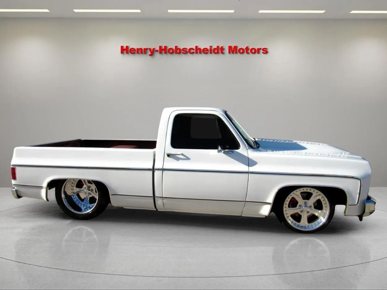Chevrolet-C-10-1974-Classic-Car-1