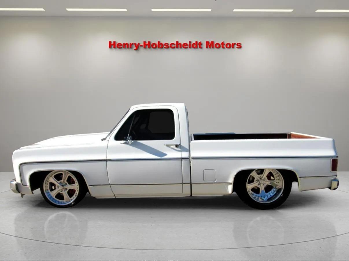 Chevrolet-C-10-1974-Classic-Car-14