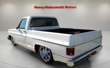 Chevrolet-C-10-1974-Classic-Car-15