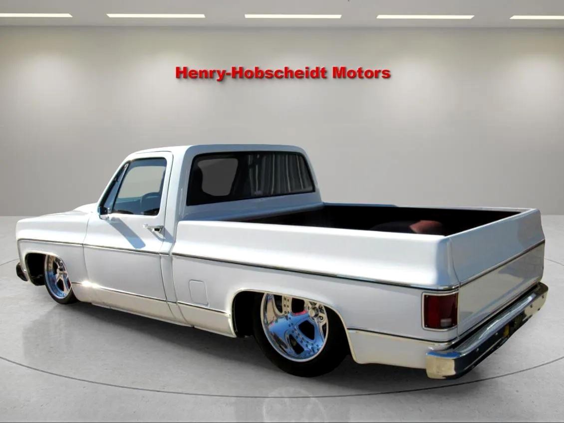 Chevrolet-C-10-1974-Classic-Car-18