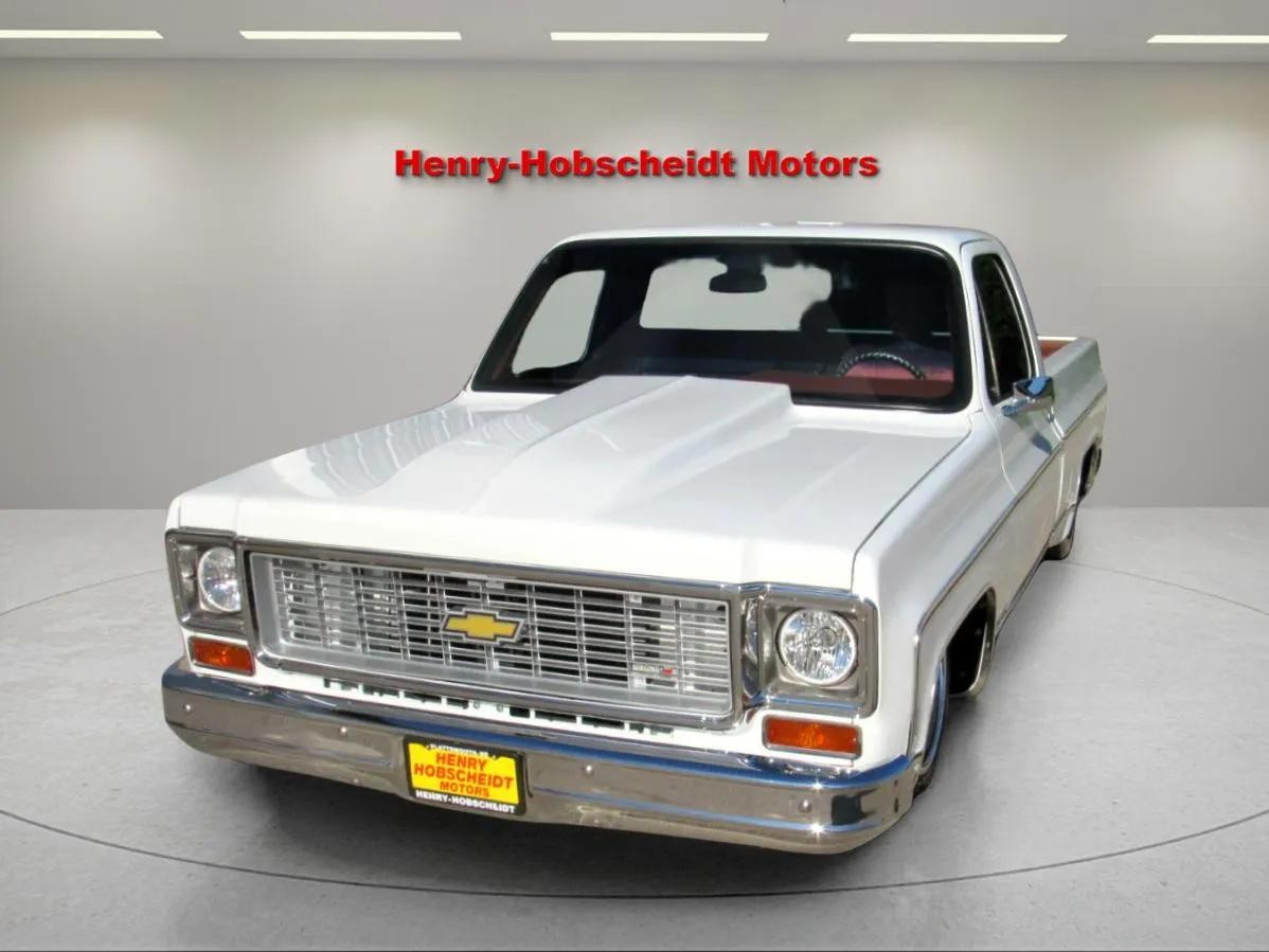 Chevrolet-C-10-1974-Classic-Car-20