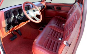Chevrolet-C-10-1974-Classic-Car-27