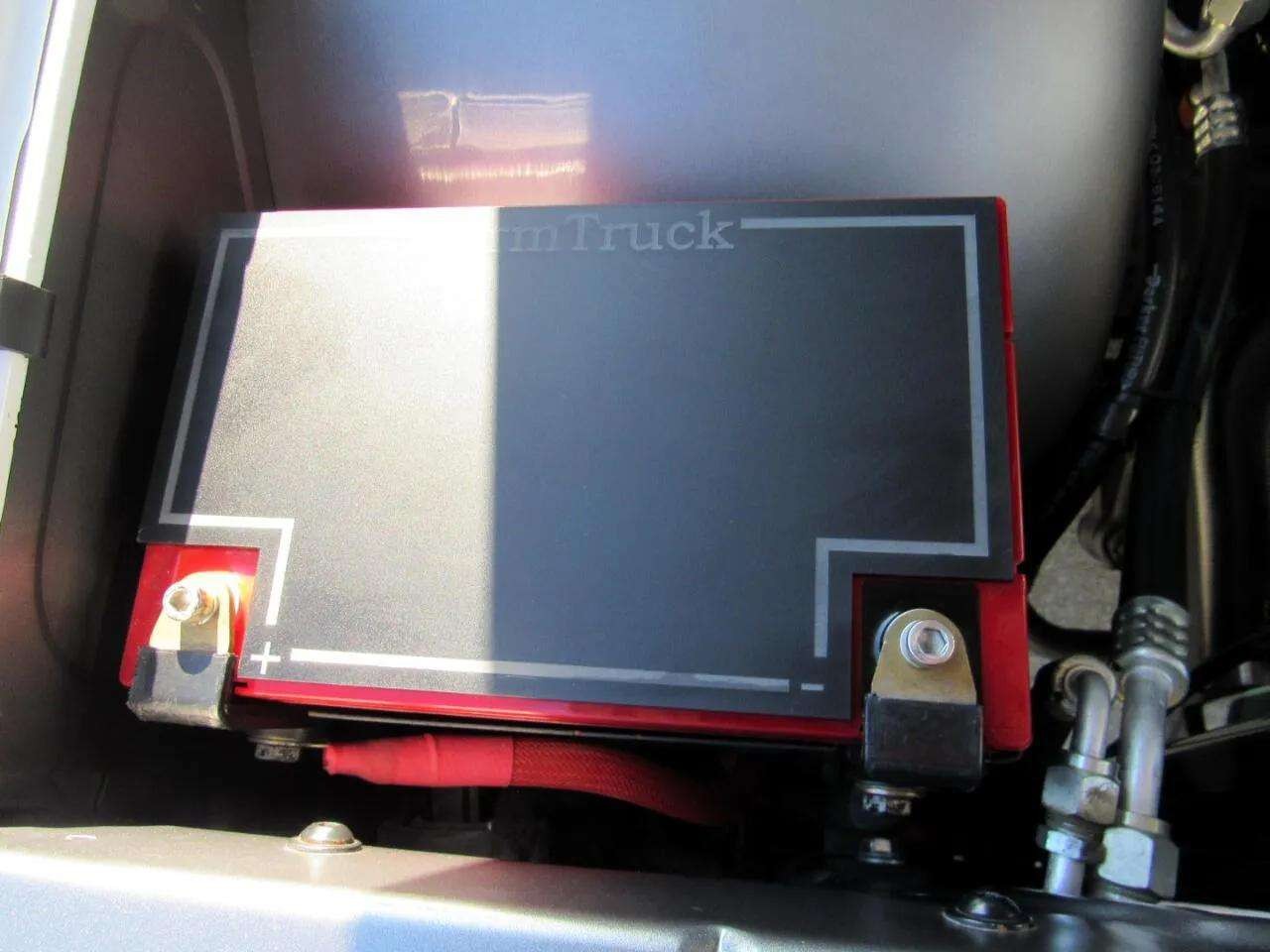 Chevrolet-C-10-1974-Classic-Car-30