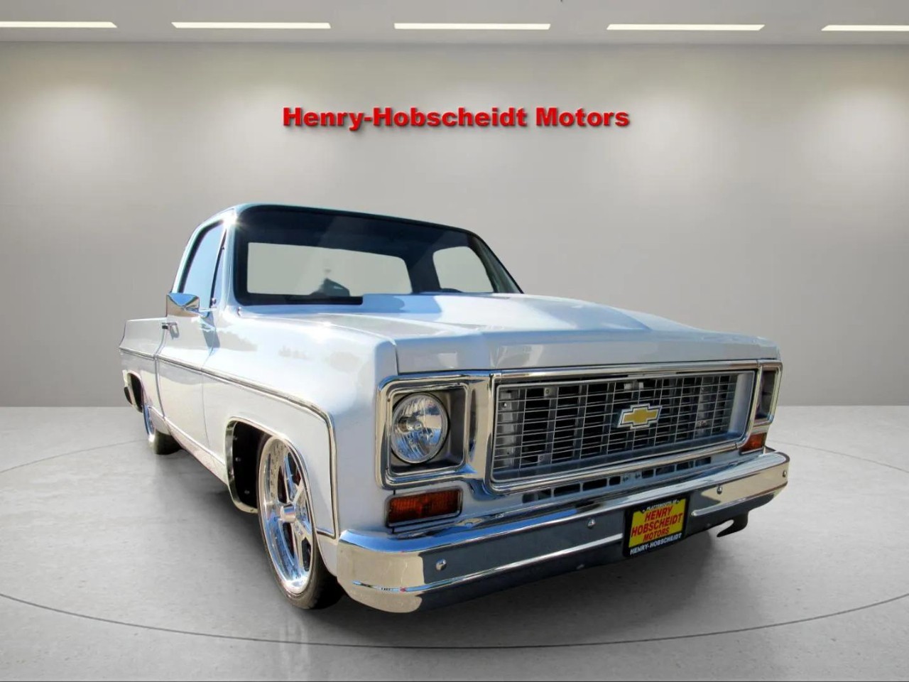 Chevrolet-C-10-1974-Classic-Car-7