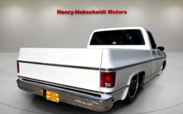 Chevrolet-C-10-1974-Classic-Car-8