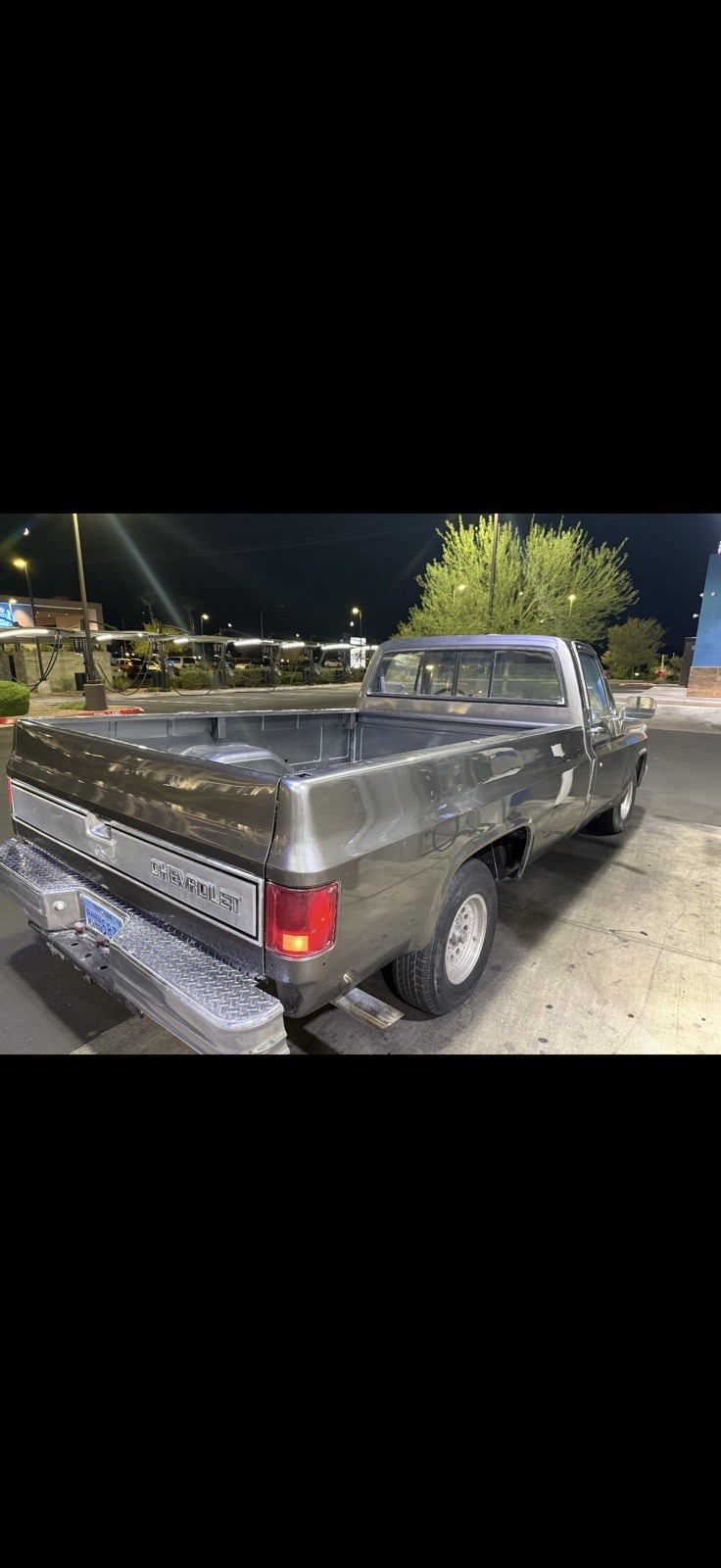 Chevrolet-C-10-1975-Pickup-Truck-2