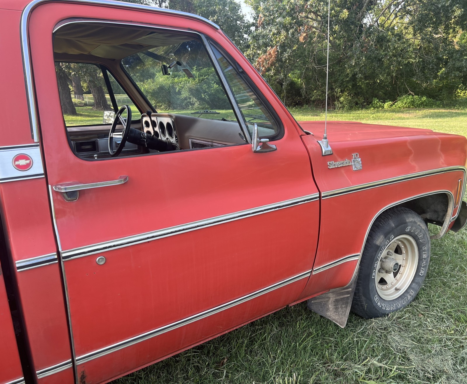 Chevrolet-C-10-1980-Standard-Cab-Pickup-1