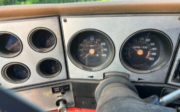 Chevrolet-C-10-1980-Standard-Cab-Pickup-5