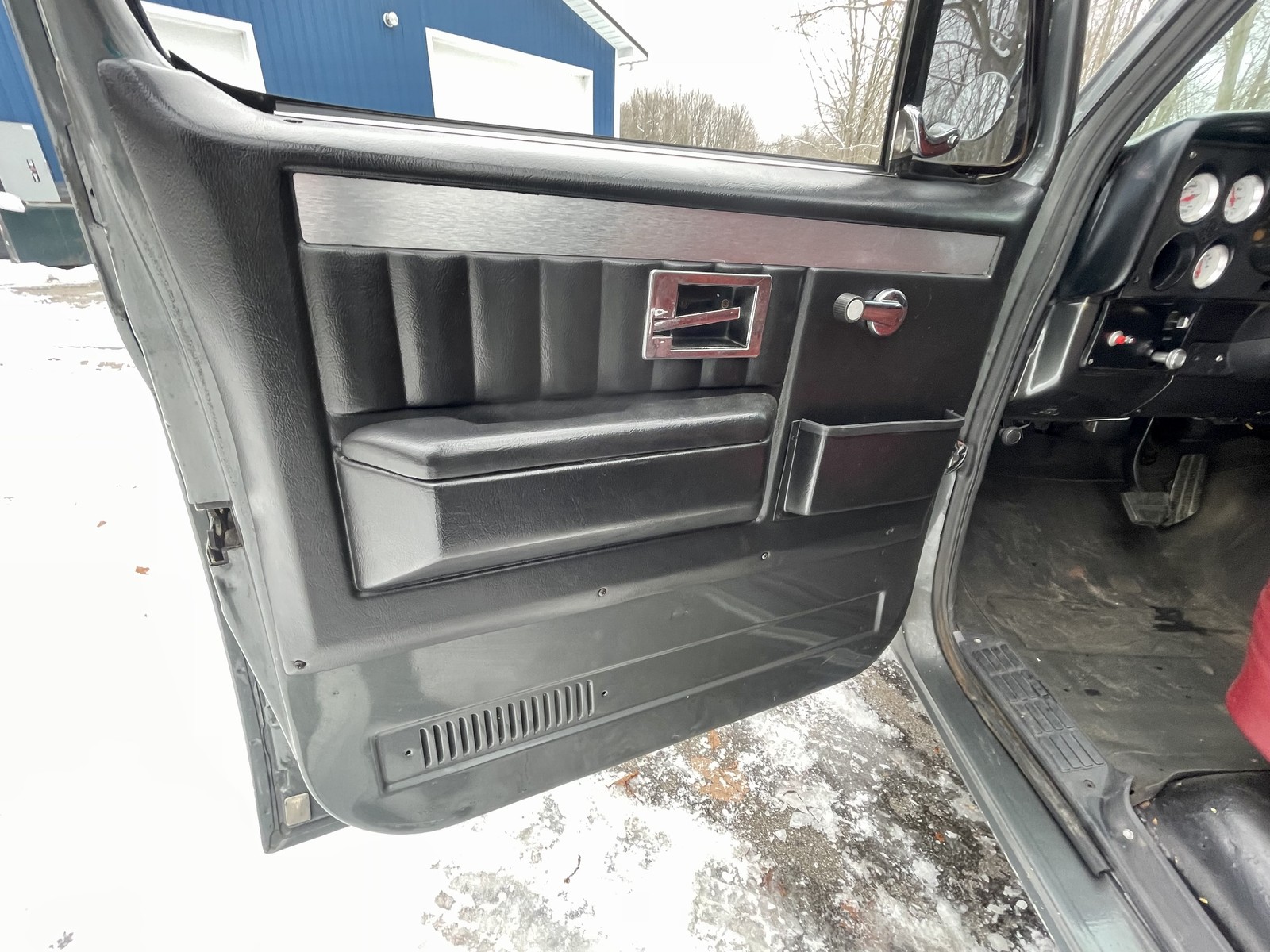 Chevrolet-C-10-1981-Standard-Cab-Pickup-32