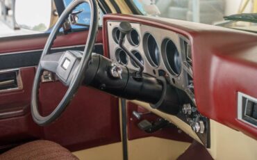 Chevrolet-C-10-1985-Standard-Cab-Pickup-15