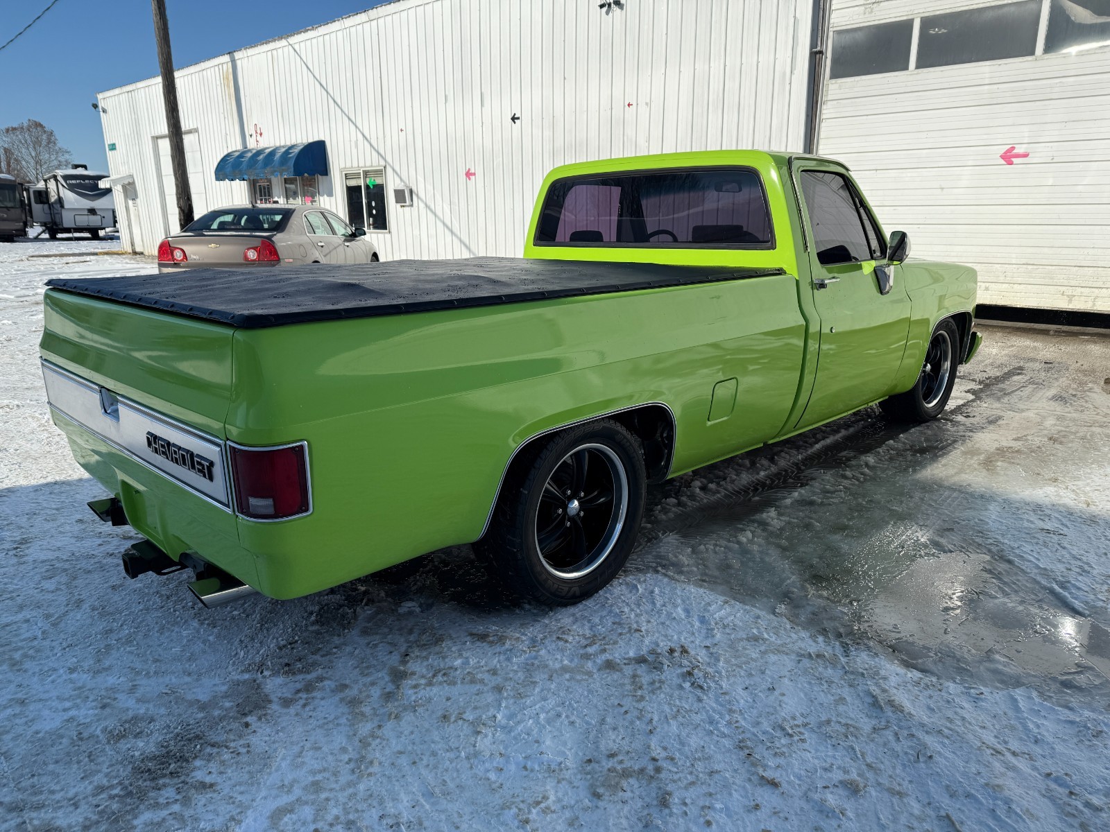 Chevrolet-C-10-1985-Standard-Cab-Pickup-2