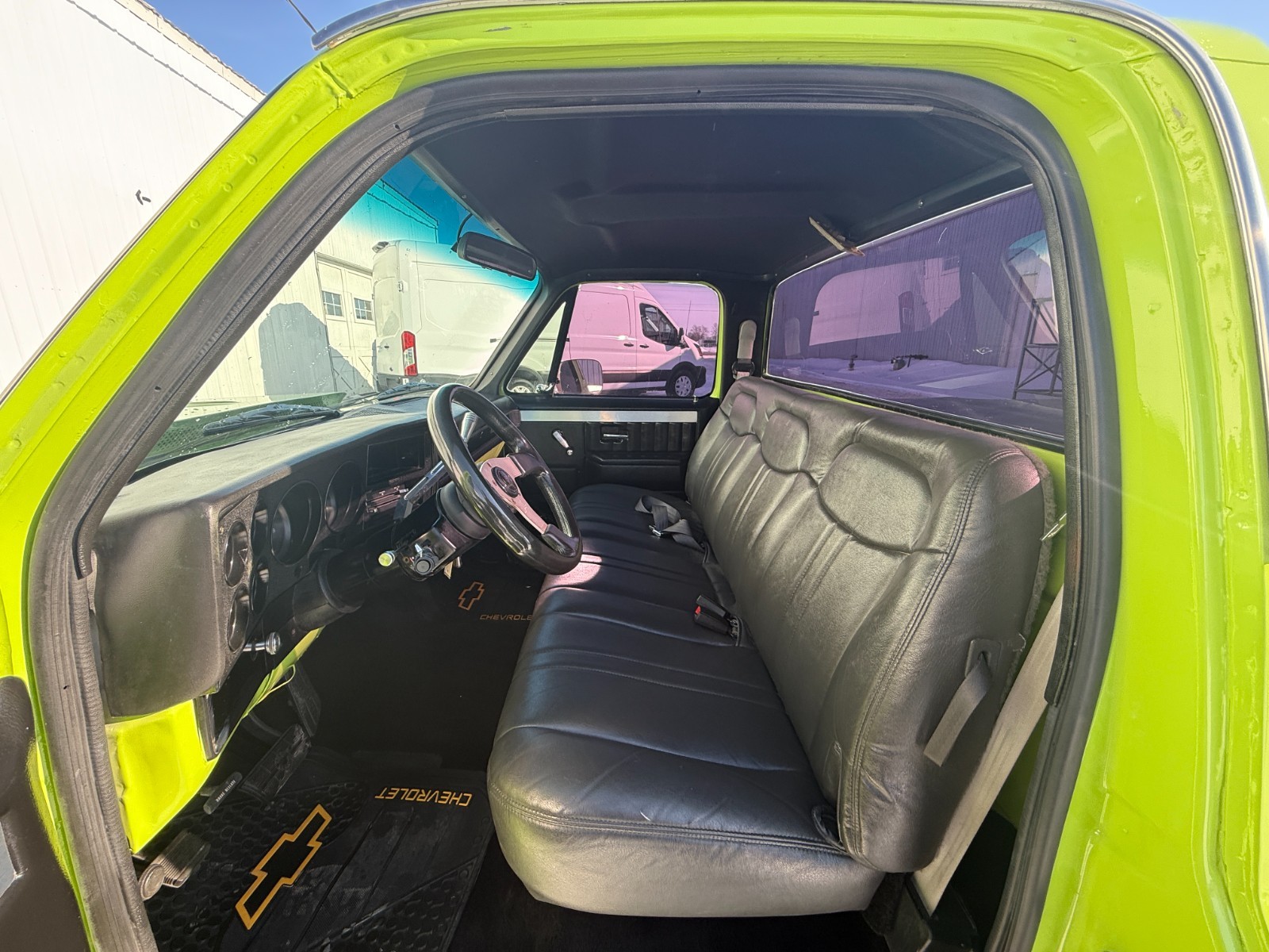 Chevrolet-C-10-1985-Standard-Cab-Pickup-4