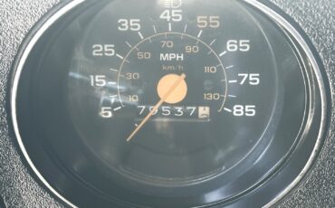 Chevrolet-C-10-1985-Standard-Cab-Pickup-6