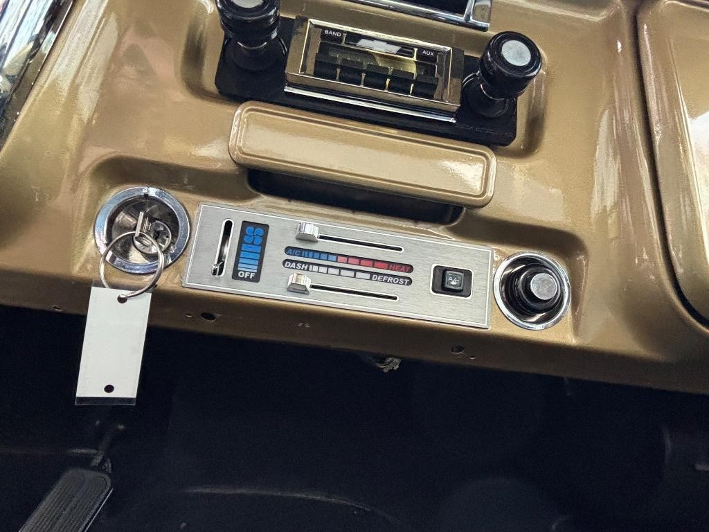 Chevrolet-C-10-502-V8-aluminum-heads-ac-700r4-Wilwood-brakes-air-1968-29