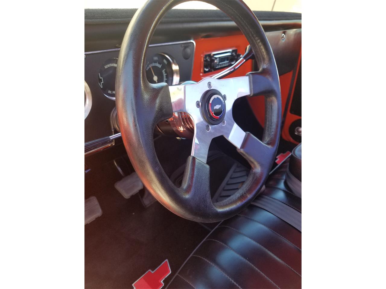 Chevrolet-C10-1968-Hugger-Orange-Black-and-Orange-6