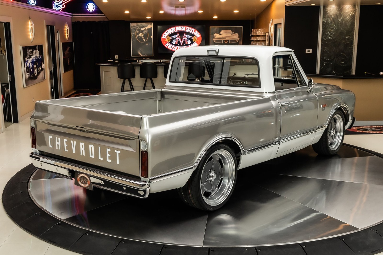 Chevrolet-C10-1969-Pickup-Truck-13
