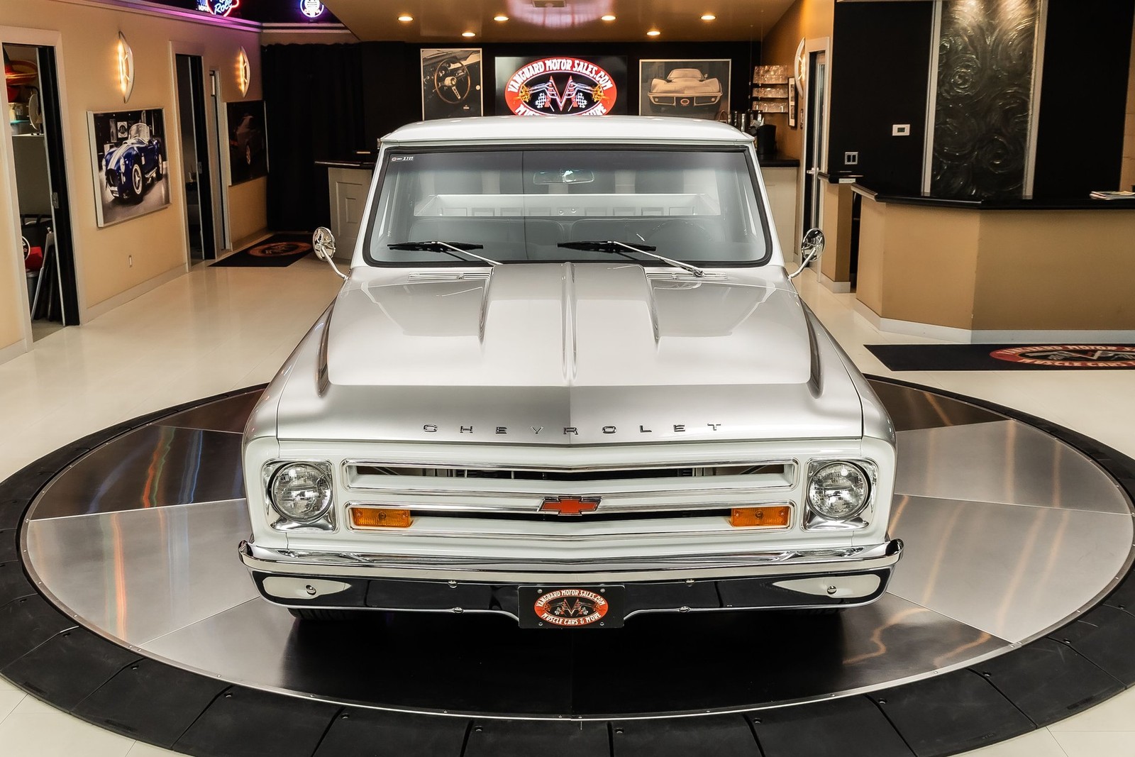 Chevrolet-C10-1969-Pickup-Truck-8