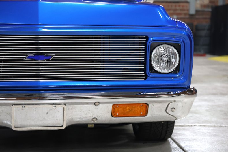 Chevrolet-C10-1972-Hyper-Blue-Metallic-Black-11