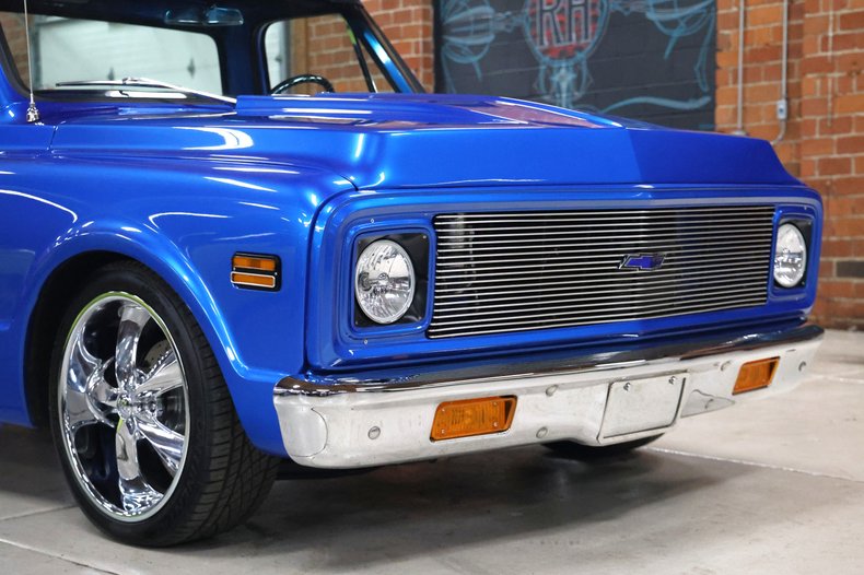 Chevrolet-C10-1972-Hyper-Blue-Metallic-Black-12
