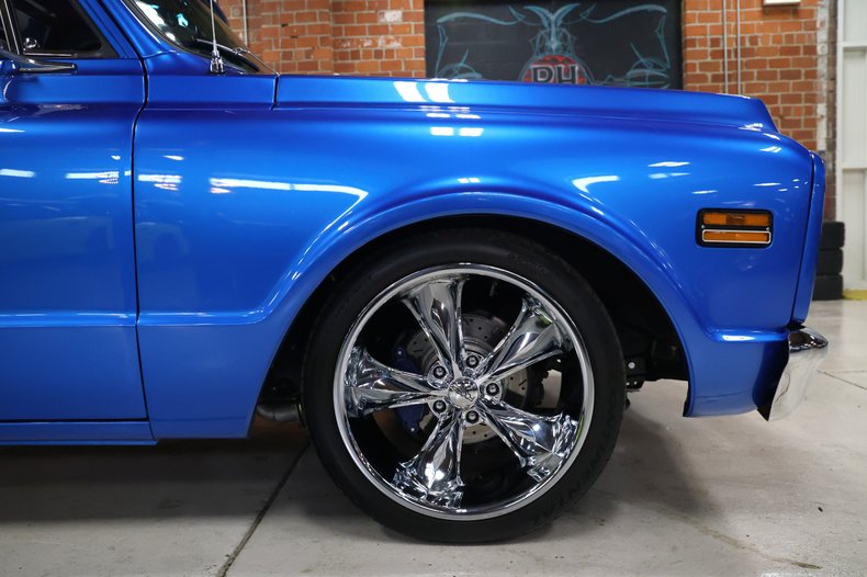 Chevrolet-C10-1972-Hyper-Blue-Metallic-Black-17