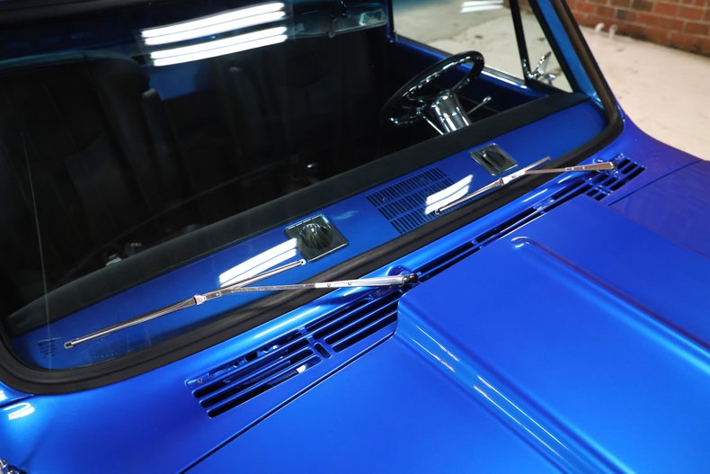 Chevrolet-C10-1972-Hyper-Blue-Metallic-Black-23