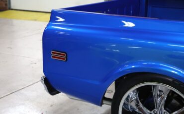 Chevrolet-C10-1972-Hyper-Blue-Metallic-Black-32
