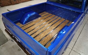 Chevrolet-C10-1972-Hyper-Blue-Metallic-Black-35