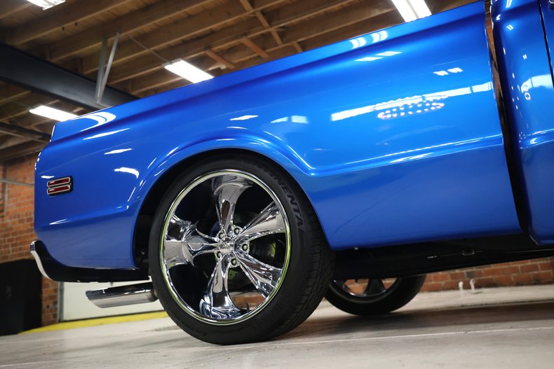 Chevrolet-C10-1972-Hyper-Blue-Metallic-Black-37