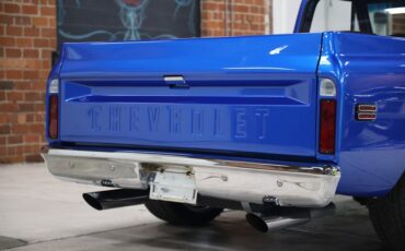 Chevrolet-C10-1972-Hyper-Blue-Metallic-Black-39