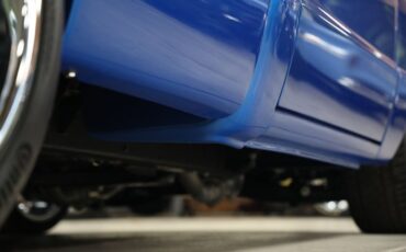 Chevrolet-C10-1972-Hyper-Blue-Metallic-Black-4