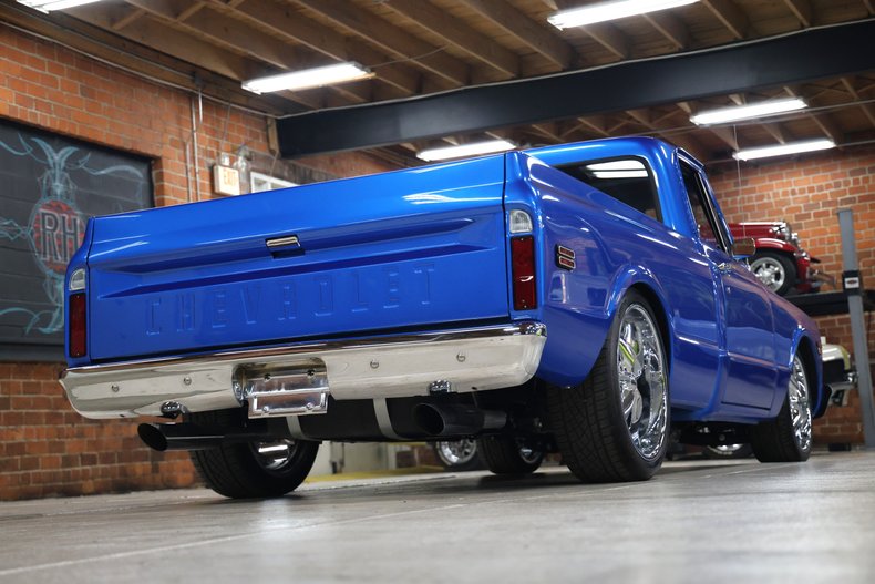 Chevrolet-C10-1972-Hyper-Blue-Metallic-Black-42