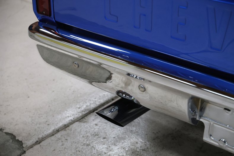 Chevrolet-C10-1972-Hyper-Blue-Metallic-Black-46