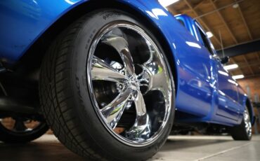 Chevrolet-C10-1972-Hyper-Blue-Metallic-Black-49